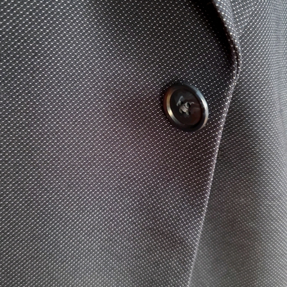 textured navy suit 42S Perry Ellis never worn!